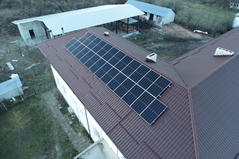 Fotovoltaice scoala rosiile