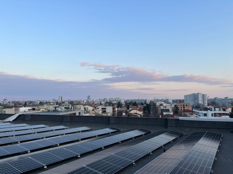 Panouri fotovoltaice comerciale bucuresti 100kw Dageco
