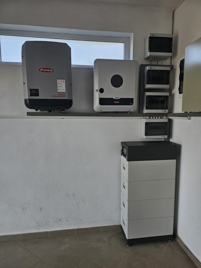 Baterie de stocare și invertor hibrid pentru Casa Verde 2026, montate de Genway
